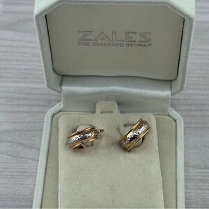14k White/Yellow Gold  Texture Hoops Earrings.